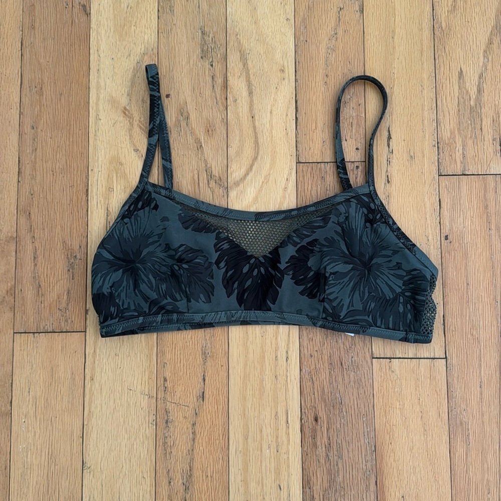 Aerie | sports bra | mesh | tropical leaf | size L